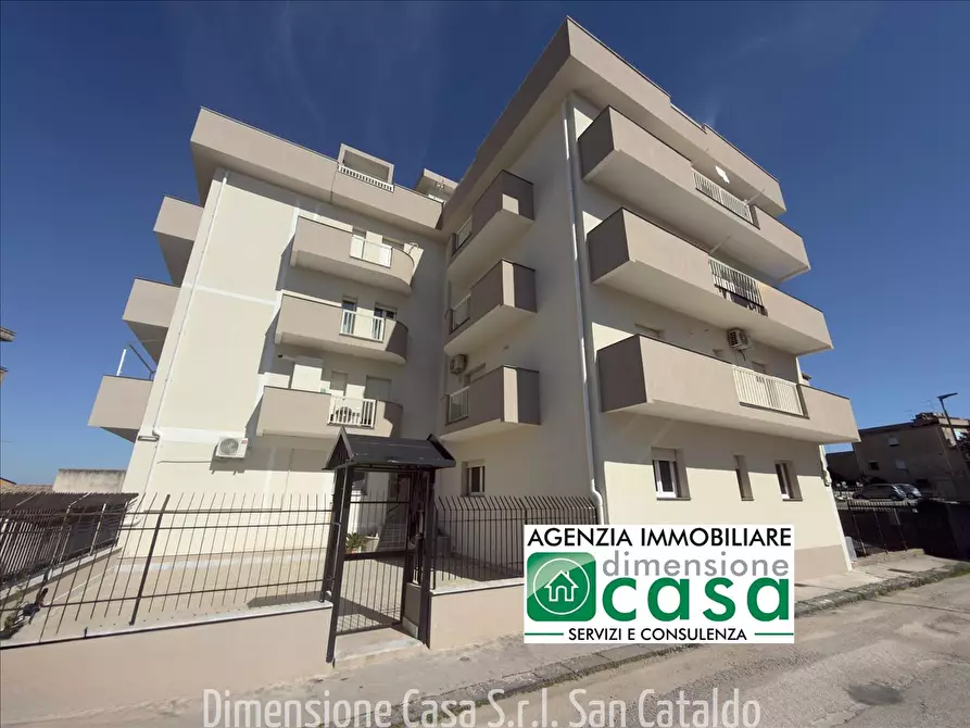Immagine 1 di Appartamento in vendita  in via Genova, 1 a San Cataldo