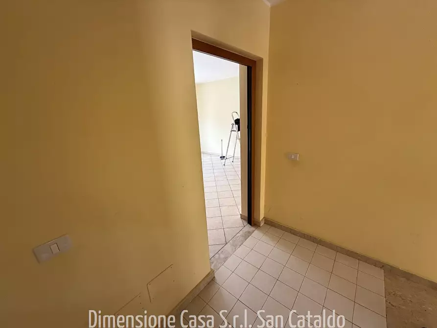 Immagine 9 di Appartamento in vendita  in via cristoforo colombo 12 a San Cataldo