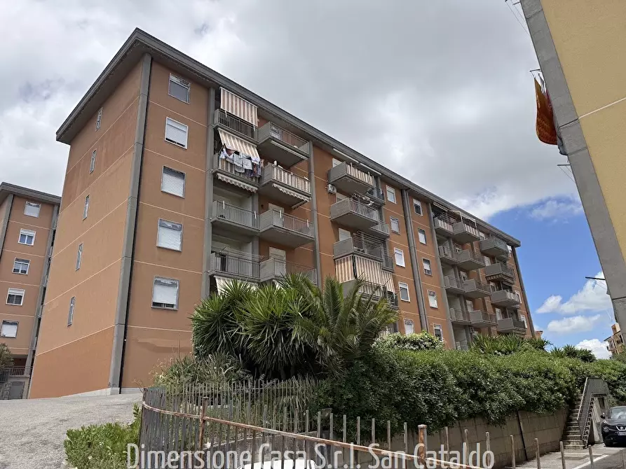 Immagine 3 di Appartamento in vendita  in via cristoforo colombo 12 a San Cataldo