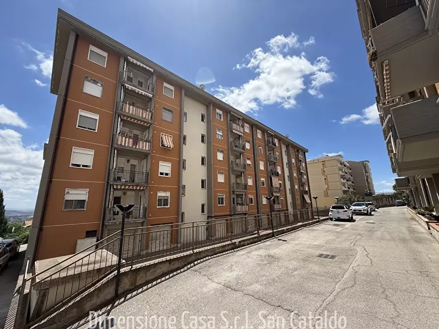 Immagine 4 di Appartamento in vendita  in via cristoforo colombo 12 a San Cataldo