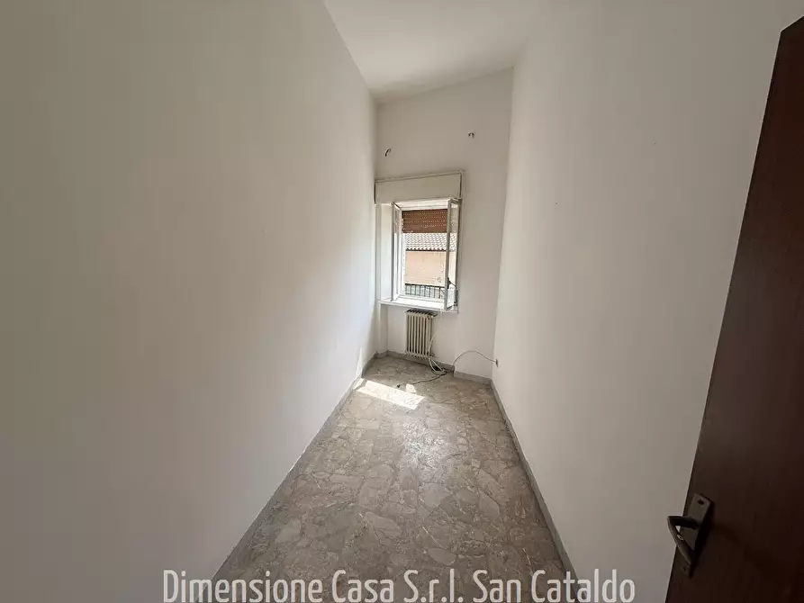 Immagine 7 di Appartamento in vendita  in Piazza Risorgimento, 9 a San Cataldo