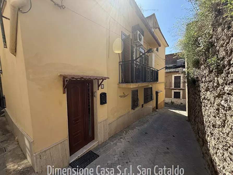Immagine 3 di Casa indipendente in vendita  in via salesiani 6 a San Cataldo