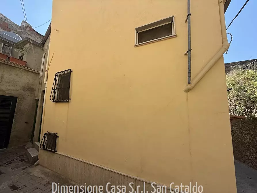 Immagine 4 di Casa indipendente in vendita  in via salesiani 6 a San Cataldo
