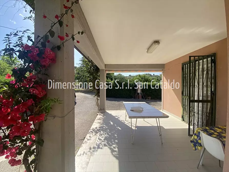 Immagine 5 di Villa in vendita  in Indirizzo non valido. a San Cataldo