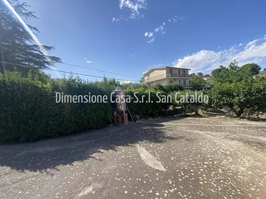 Immagine 9 di Villa in vendita  in Indirizzo non valido. a San Cataldo