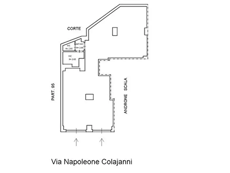 Immagine 2 di Locale commerciale in vendita  in via Napoleone Colaianny 4 a Caltanissetta