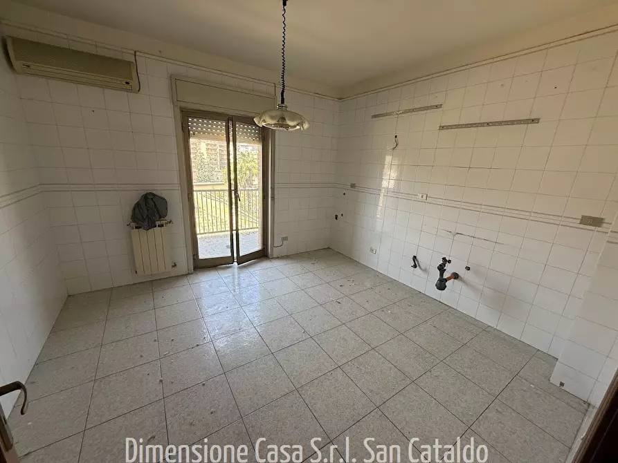 Immagine 10 di Appartamento in vendita  in Via Elena, 76 a Caltanissetta