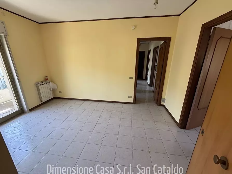 Immagine 3 di Appartamento in vendita  in Via Elena, 76 a Caltanissetta