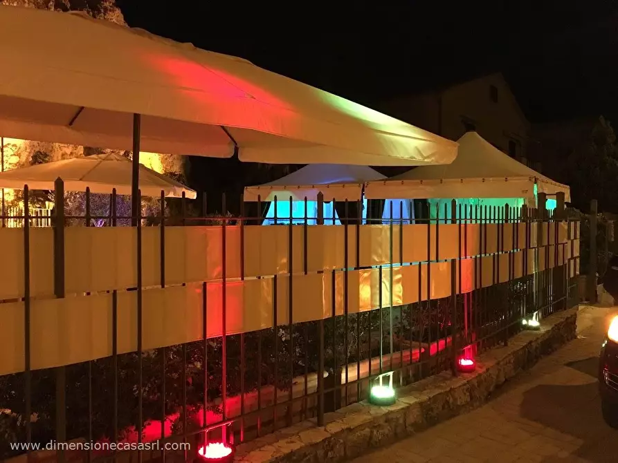 Immagine 2 di Locale commerciale in vendita  in Via Carlo Forlanini, 8 a San Cataldo