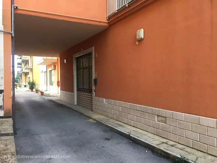 Immagine 4 di Locale commerciale in vendita  in Via Cimabue, 2 a Caltanissetta