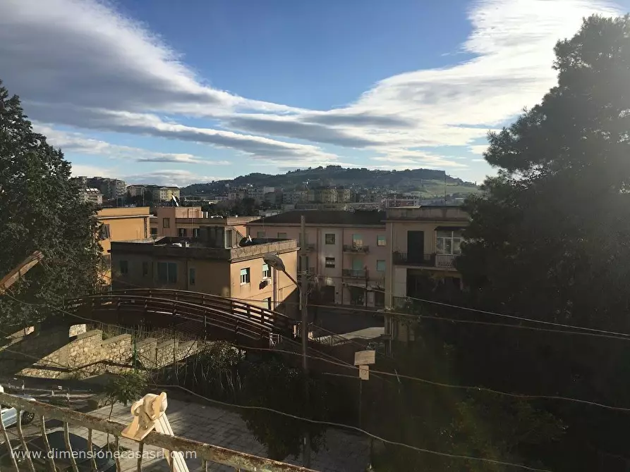 Immagine 3 di Appartamento in vendita  in Viale Italia, 3 a San Cataldo