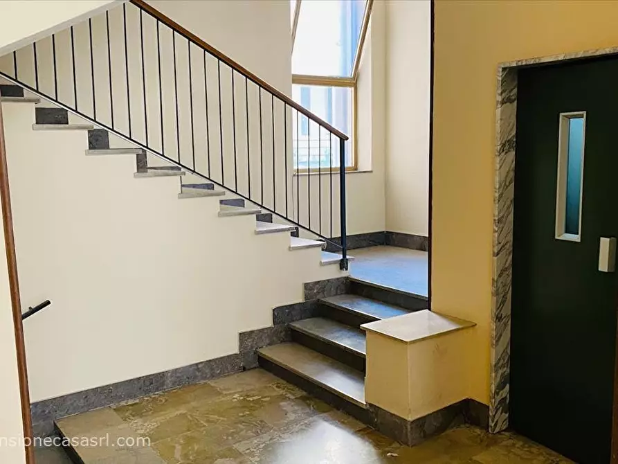 Immagine 4 di Appartamento in vendita  in Via Napoleone Colajanni, 169 a Caltanissetta