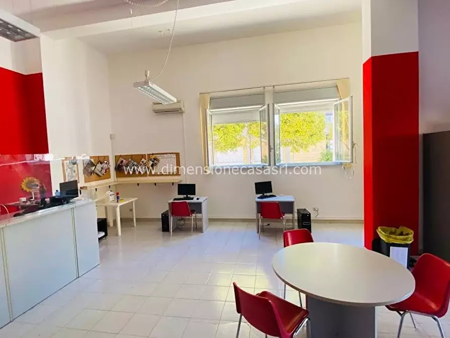 Immagine 6 di Locale commerciale in vendita  in Via degli Orti, 72 a Caltanissetta