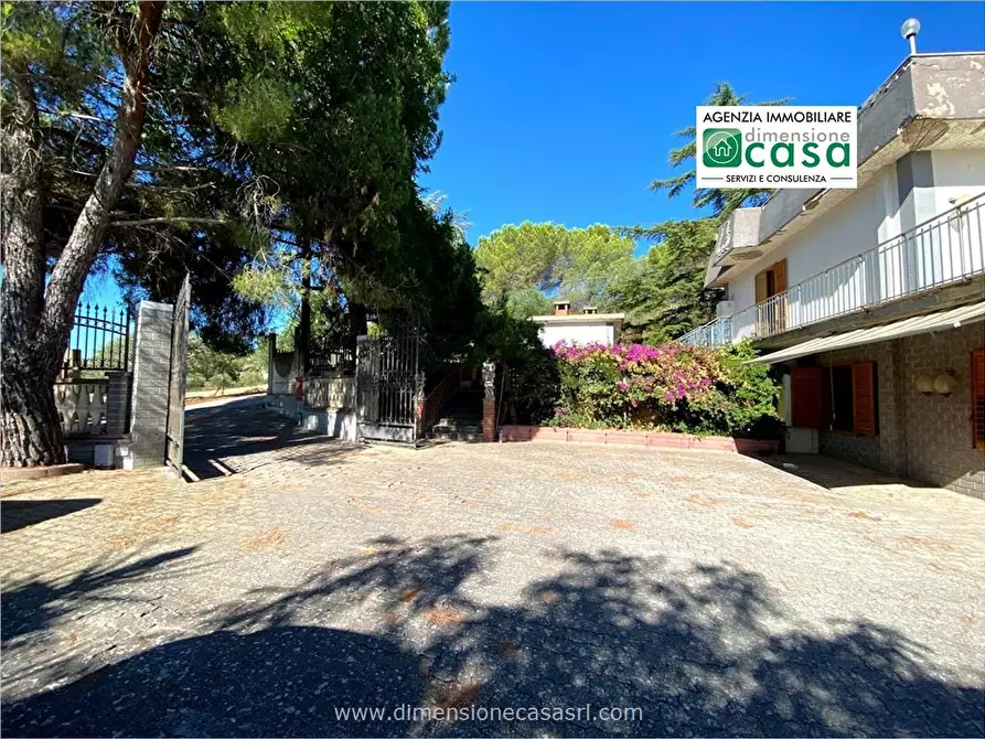 Immagine 1 di Villa in vendita  in SP42 a Caltanissetta