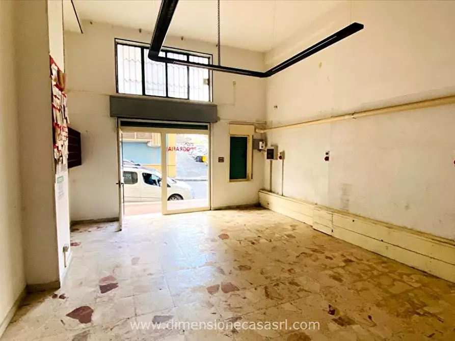 Immagine 3 di Locale commerciale in vendita  in Via Vittorio Veneto, 30 a San Cataldo