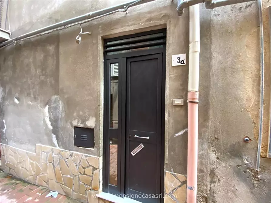 Immagine 3 di Casa indipendente in vendita  in Largo Salomone, 33 a San Cataldo