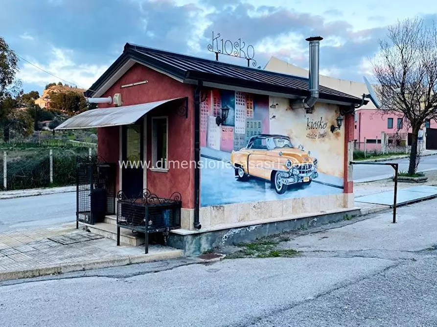 Immagine 2 di Licenza in vendita  in Via Madre Angelica Callari a San Cataldo