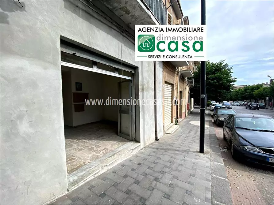 Immagine 1 di Locale commerciale in vendita  in Corso Vittorio Emanuele, 120 a San Cataldo