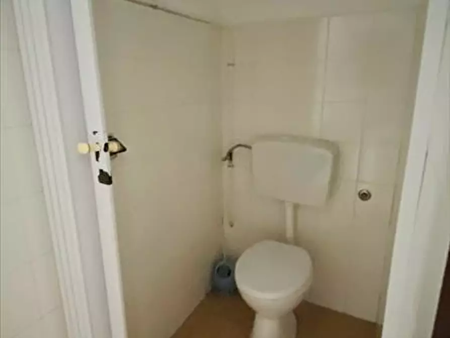 Immagine 6 di Locale commerciale in affitto  in Corso Vittorio Emanuele, 82 a San Cataldo