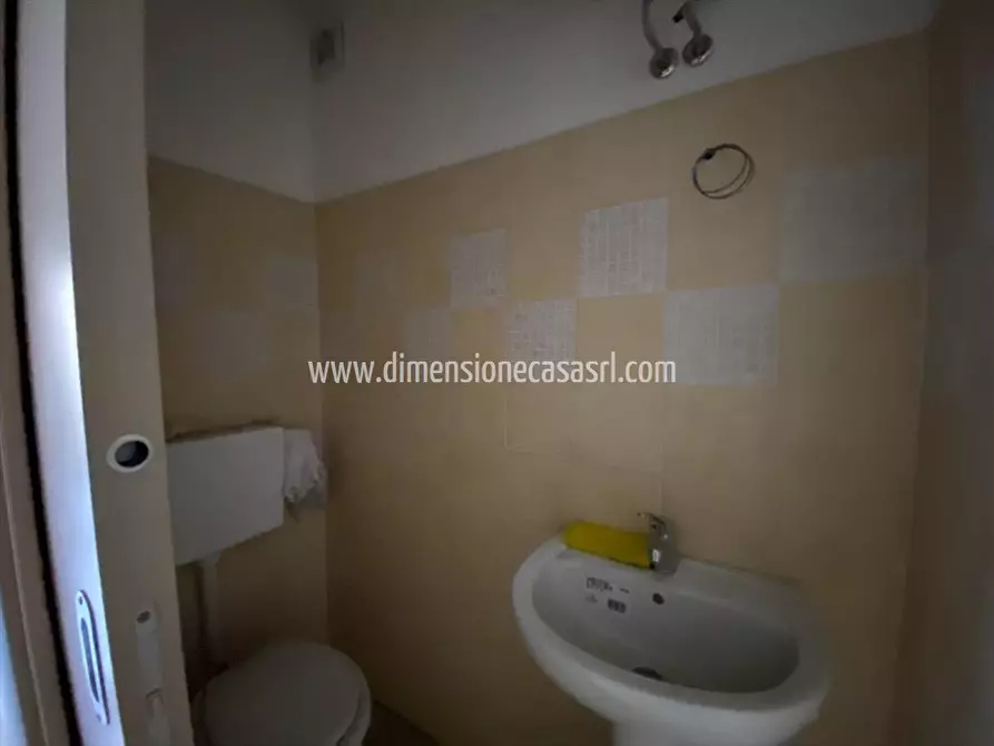 Immagine 5 di Locale commerciale in vendita  in Via Palermo, 54 a Caltanissetta