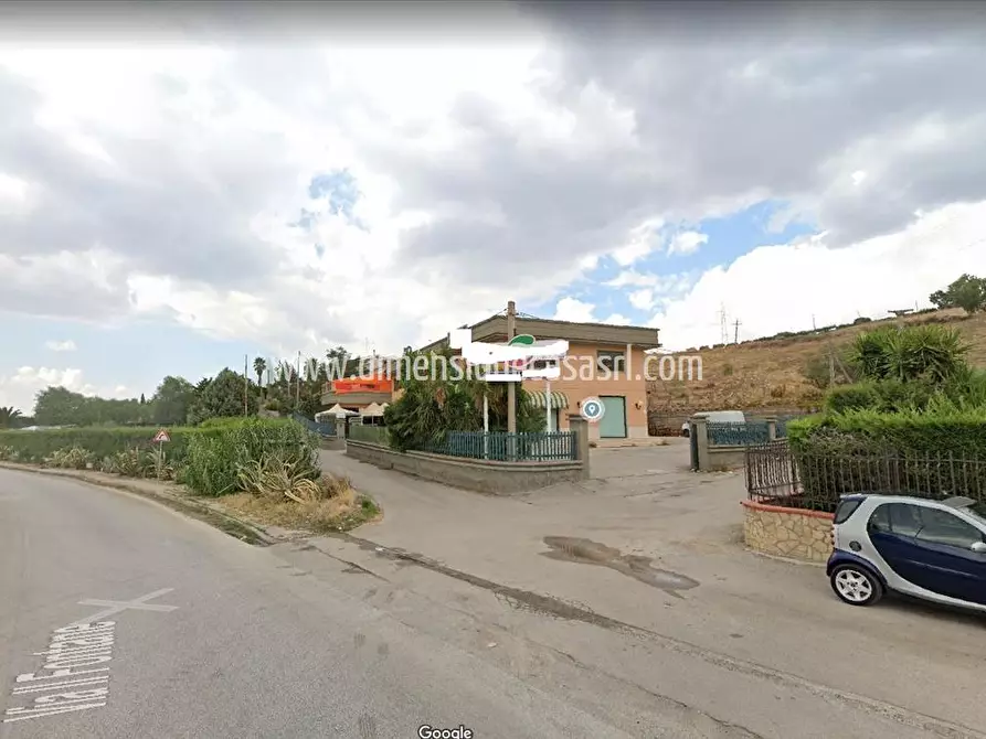 Immagine 3 di Locale commerciale in affitto  in via Due Fontane a Caltanissetta