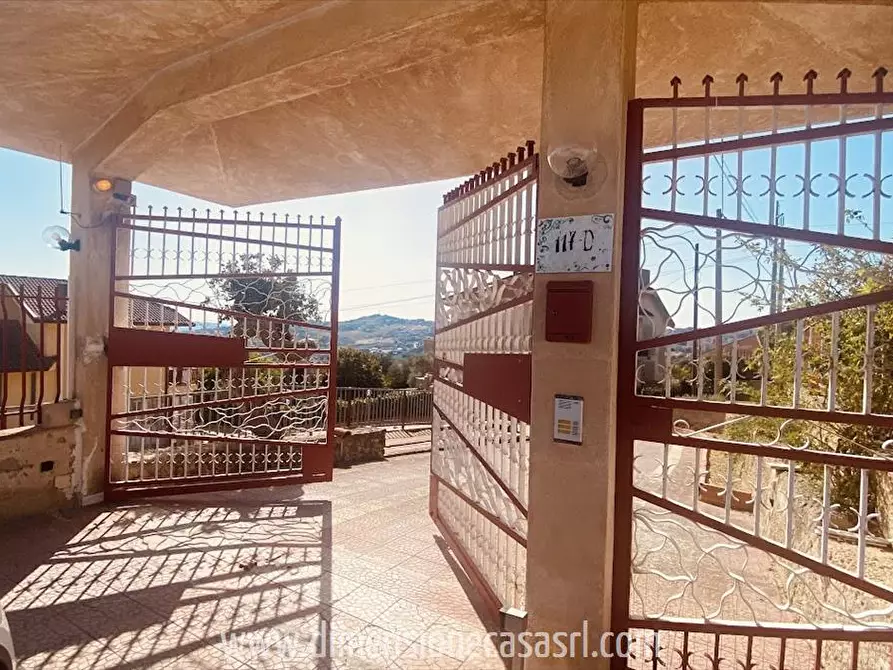 Immagine 2 di Villa in vendita  in Via Due Fontane 117 a Caltanissetta