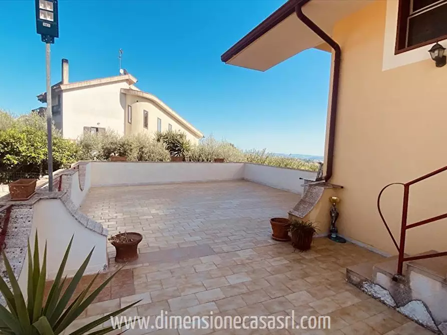 Immagine 10 di Villa in vendita  in Via Due Fontane 117 a Caltanissetta