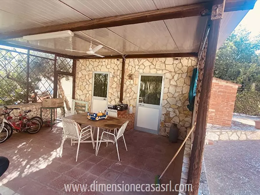 Immagine 5 di Villa in vendita  in Via Due Fontane 117 a Caltanissetta