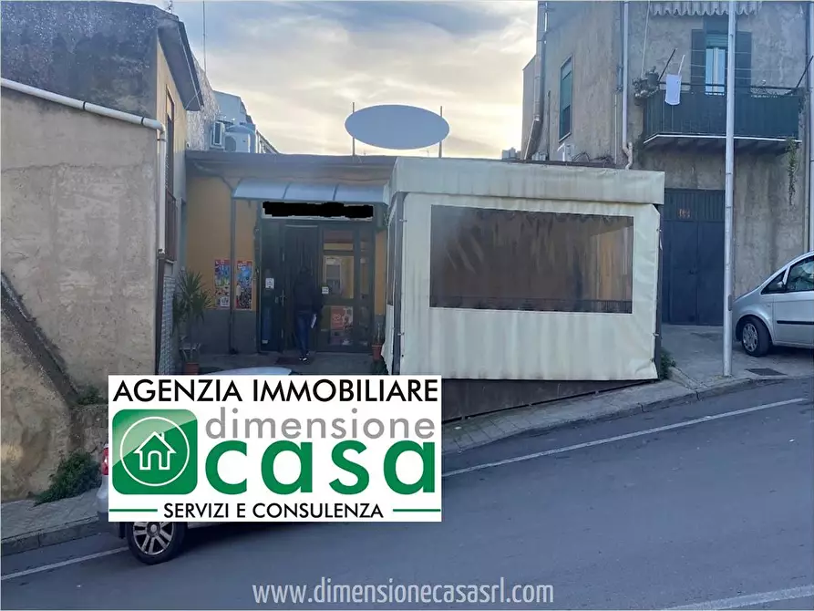 Immagine 2 di Locale commerciale in vendita  in Via Viviano, 20 a San Cataldo