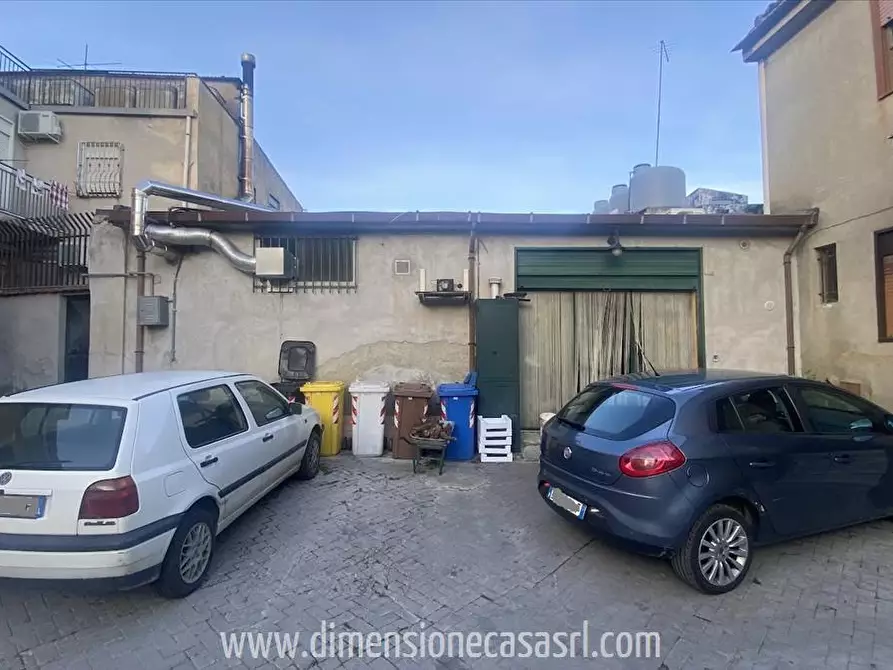 Immagine 3 di Locale commerciale in vendita  in Via Viviano, 20 a San Cataldo