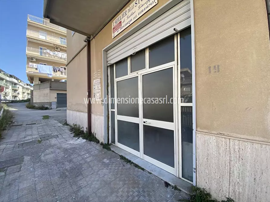 Immagine 6 di Magazzino in vendita  in Viale della Rinascita, 90D a San Cataldo