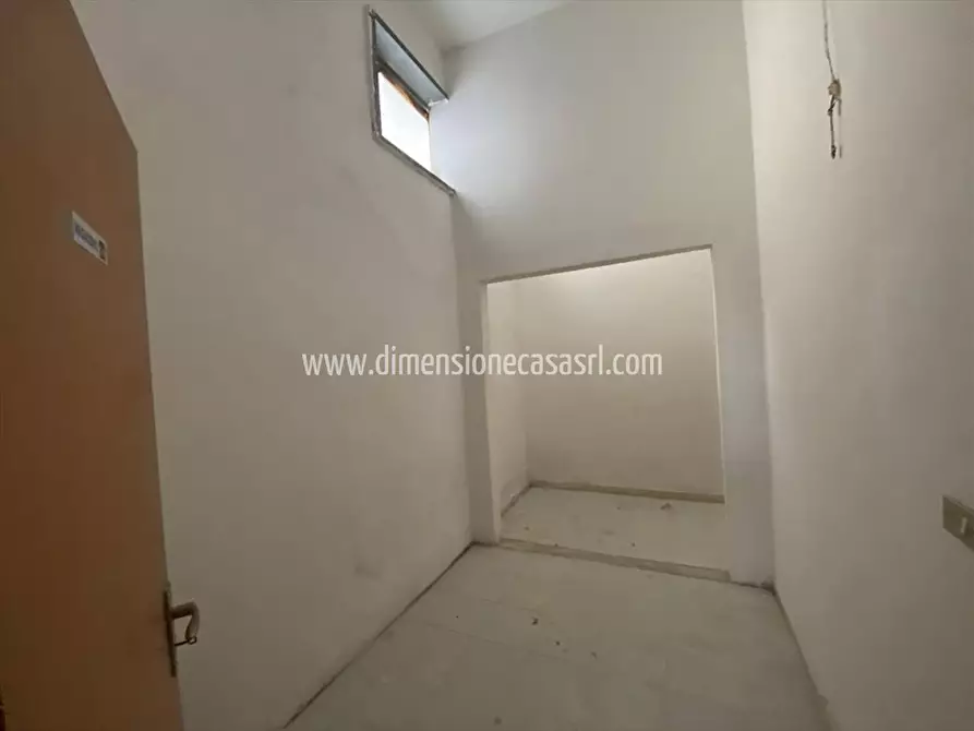 Immagine 9 di Magazzino in vendita  in Viale della Rinascita, 90D a San Cataldo