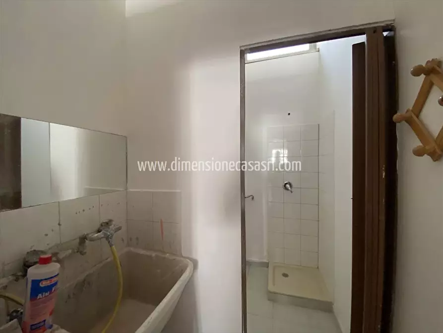 Immagine 10 di Magazzino in vendita  in Viale della Rinascita, 90D a San Cataldo