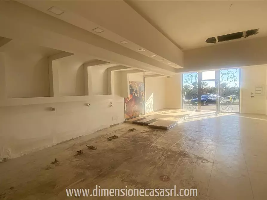 Immagine 10 di Locale commerciale in vendita  in Via Leone XIII, 101 a Caltanissetta