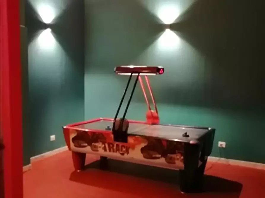 Immagine 5 di Locale commerciale in vendita  in Via Leone XIII, 101 a Caltanissetta