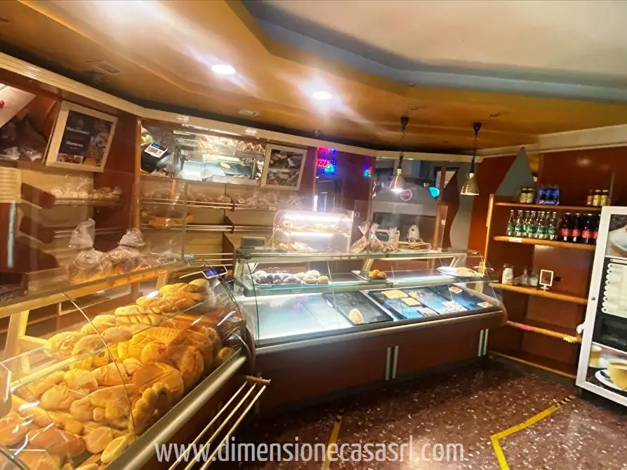 Immagine 2 di Locale commerciale in vendita  in Via Niscemi, 245 a Caltanissetta