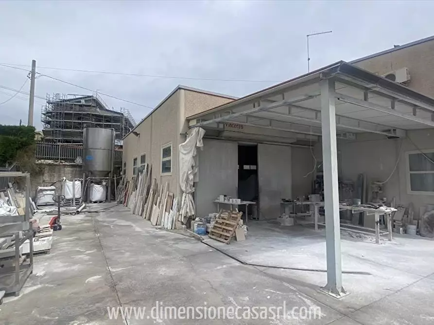 Immagine 5 di Capannone industriale in vendita  in SP6, 34 a San Cataldo