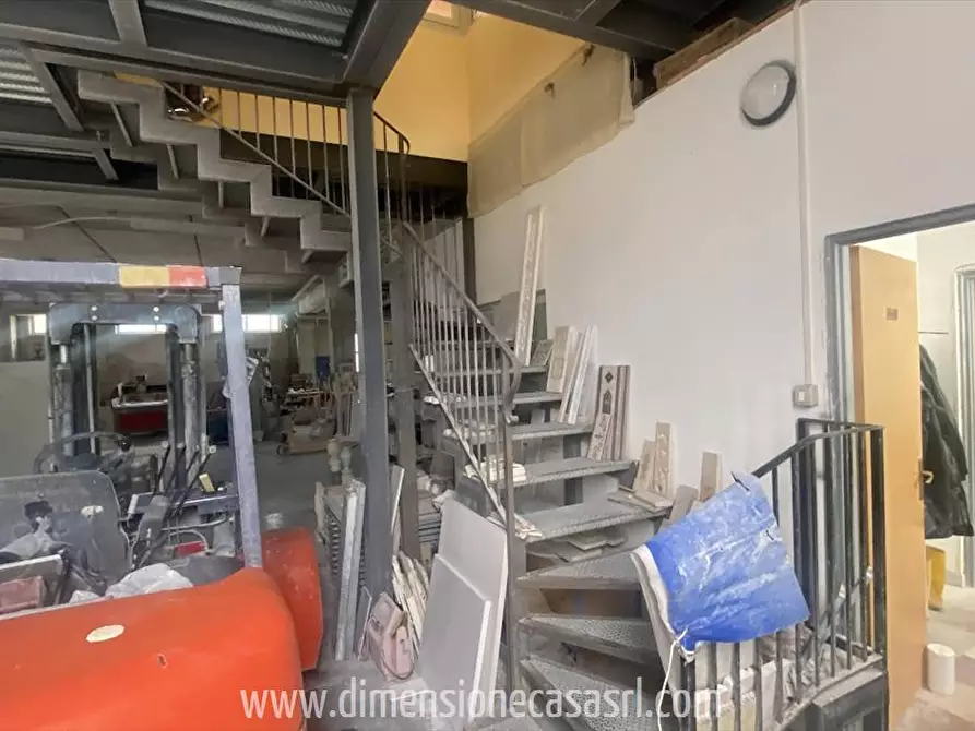 Immagine 10 di Capannone industriale in vendita  in SP6, 34 a San Cataldo