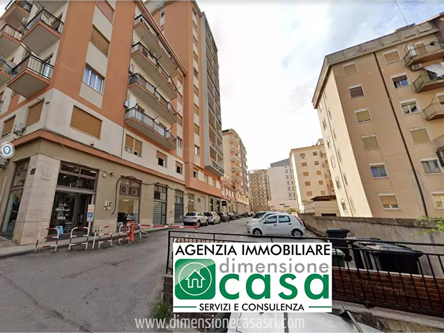 Immagine 2 di Magazzino in vendita  in Via Corsica, 15-17 a Caltanissetta
