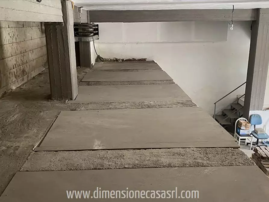 Immagine 8 di Magazzino in vendita  in Viale dei Platani a San Cataldo