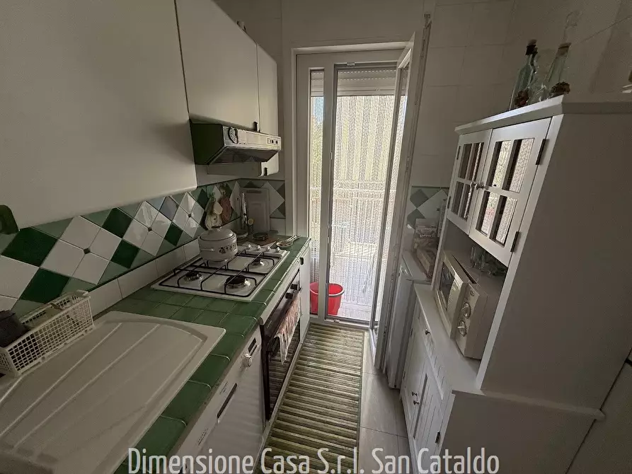 Immagine 9 di Appartamento in vendita  in Via Generale Carlo Alberto dalla Chiesa, 25 a San Cataldo