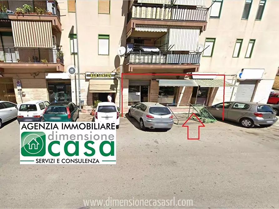 Immagine 1 di Locale commerciale in vendita  in Via Amico Valenti G, 25 a Caltanissetta