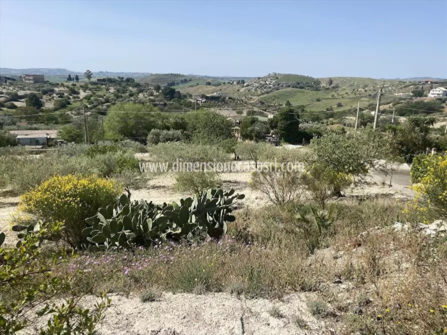 Immagine 7 di Villa in vendita  in Contrada La Pietra SNC a Caltanissetta
