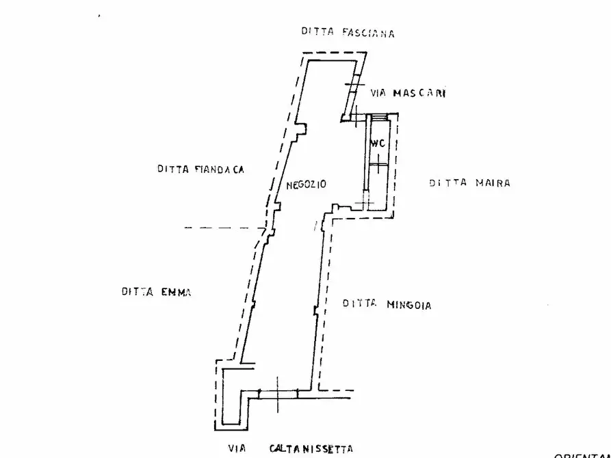 Immagine 9 di Locale commerciale in vendita  in Via Caltanissetta, 68a a San Cataldo