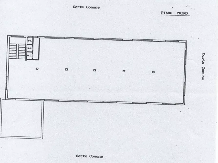 Immagine 11 di Locale commerciale in affitto  in via Due Fontane a Caltanissetta