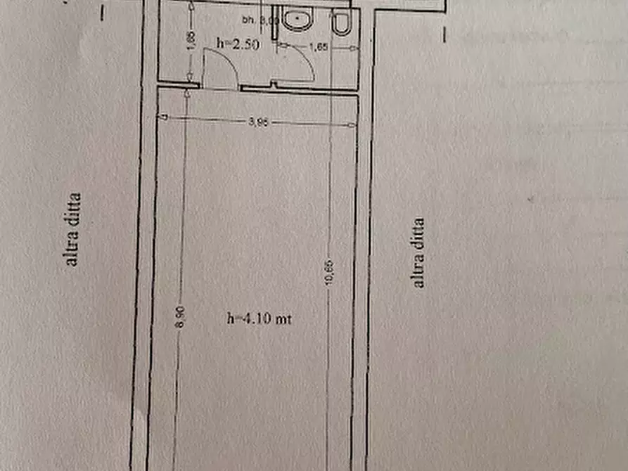 Immagine 8 di Locale commerciale in affitto  in via Babaurra , 29 a San Cataldo