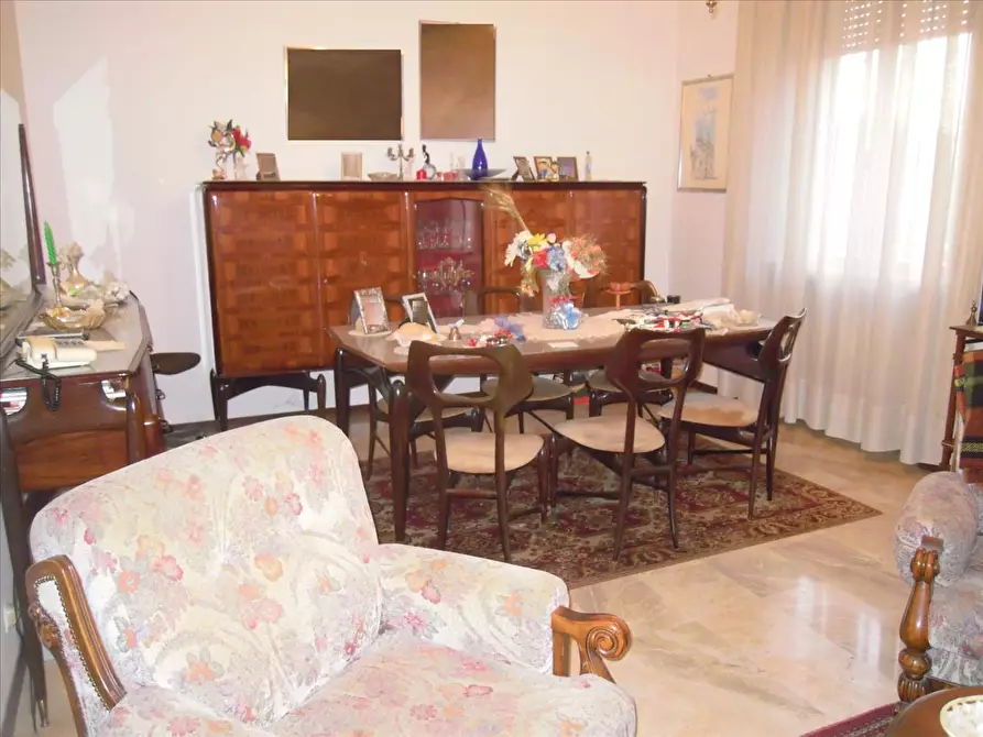 Immagine 3 di Appartamento in vendita  in Via Martiri della Resistenza a Piacenza