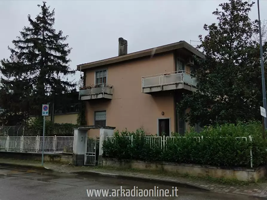 Immagine 1 di Palazzo in vendita  a Piacenza