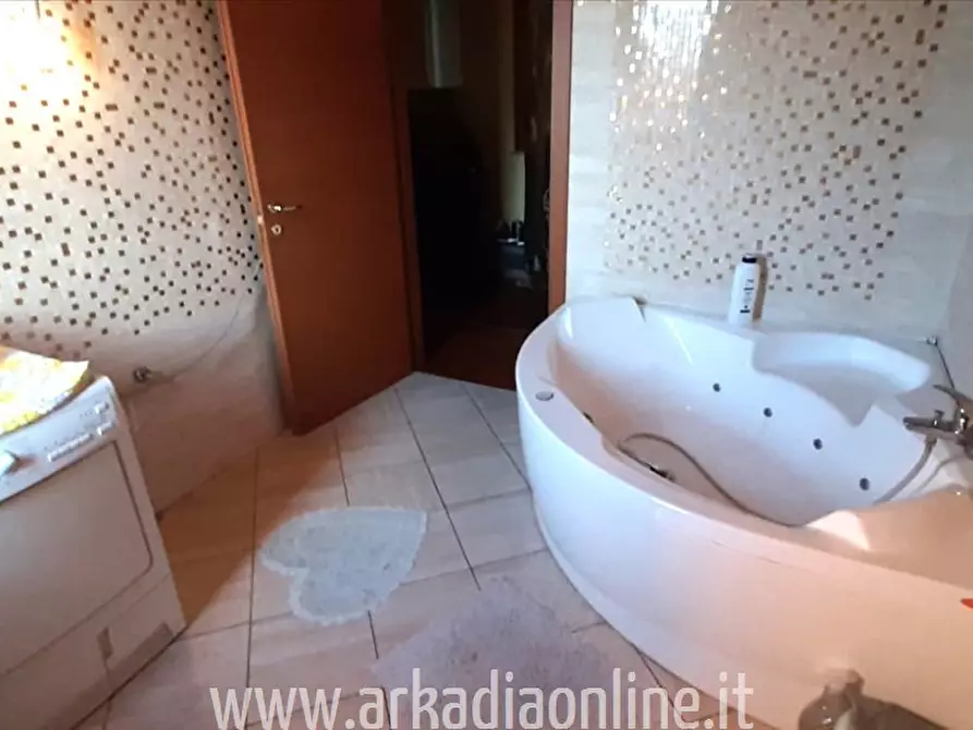 Immagine 4 di Casa bifamiliare in vendita  a Fiorenzuola D'arda