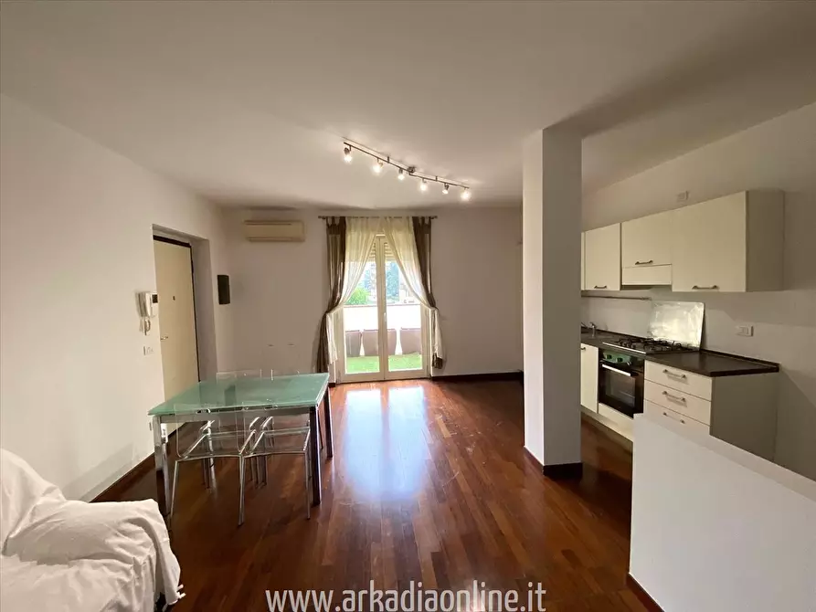 Immagine 2 di Appartamento in vendita  a Piacenza